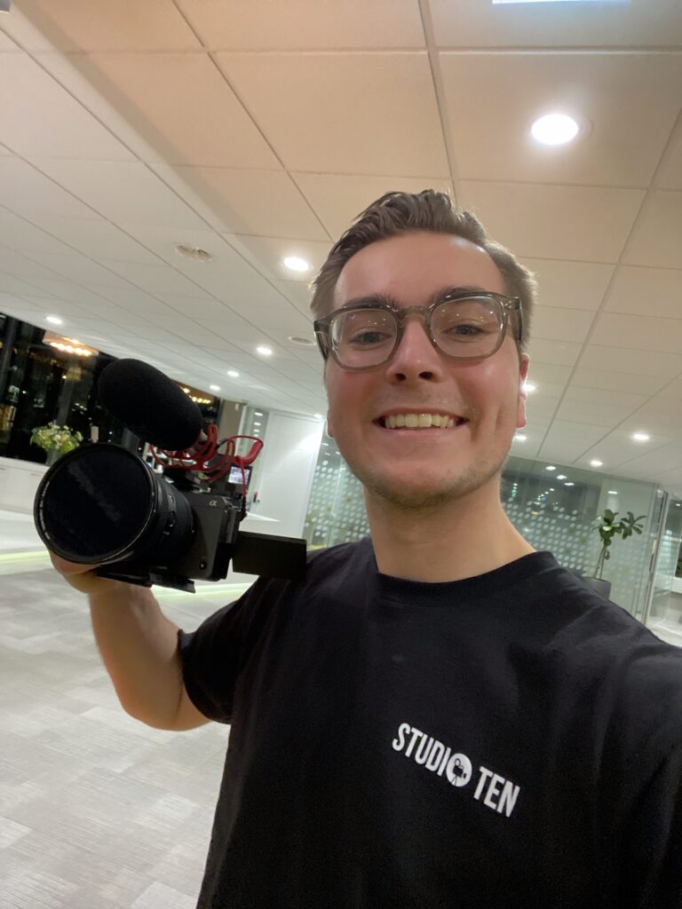 Chiel tijdens een Videoproductie Haarlemmermeer